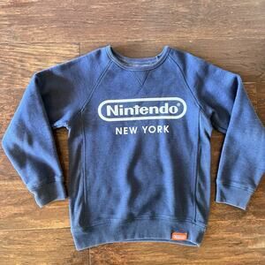 Official Nintendo New York Youth Medium Pullover Long Sleeve Blue Sweatshirt
